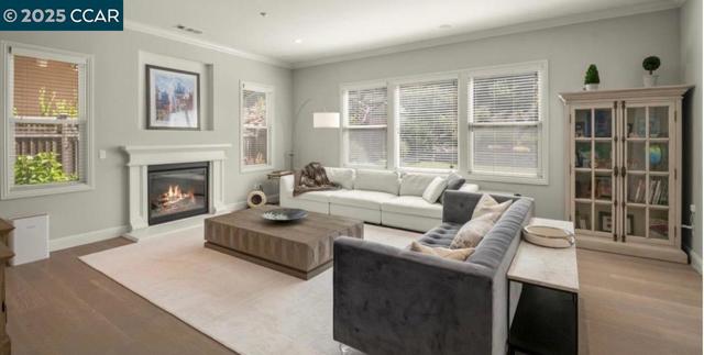 130 Arundel Dr, Hayward CA: https://media.crmls.org/mediaz/fa8da96d-1f3b-426f-9df7-02b3b1911750.jpg