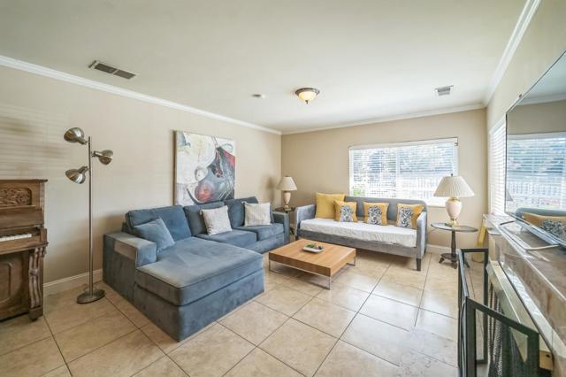 2861 Fordham Street, East Palo Alto CA: https://media.crmls.org/mediaz/fa8e0a80-d1c0-4d24-974f-42b33cfb6c94.jpg