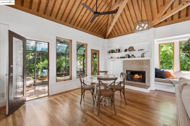12688 Brookpark Road, Oakland CA: https://media.crmls.org/mediaz/fa8e3cb5-d5be-45ad-b0fb-afca9cdad581.jpg