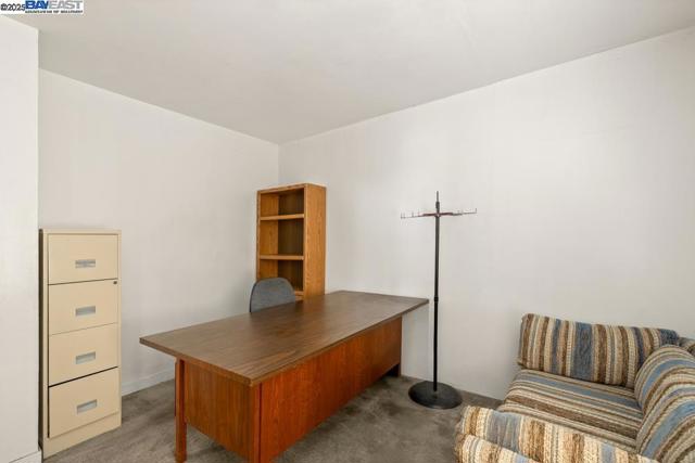 3003 School St, Oakland CA: https://media.crmls.org/mediaz/fa8e940d-3e7b-43c6-912a-7c5123914432.jpg