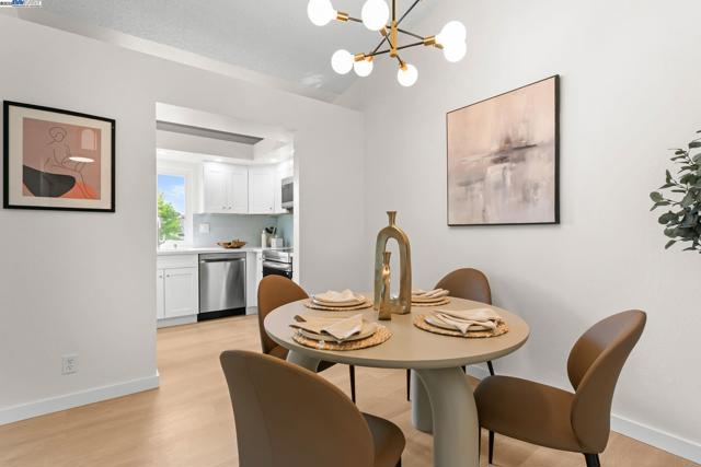 114 Hackamore Ln, Fremont CA: https://media.crmls.org/mediaz/fa8ec0d4-f07c-4f42-8e7a-e87948ec933a.jpg