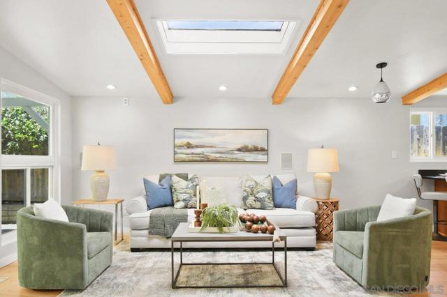 3559 Larga Circle, San Diego CA: https://media.crmls.org/mediaz/fa8f34e4-b573-4abd-8de4-8886bc5618eb.jpg