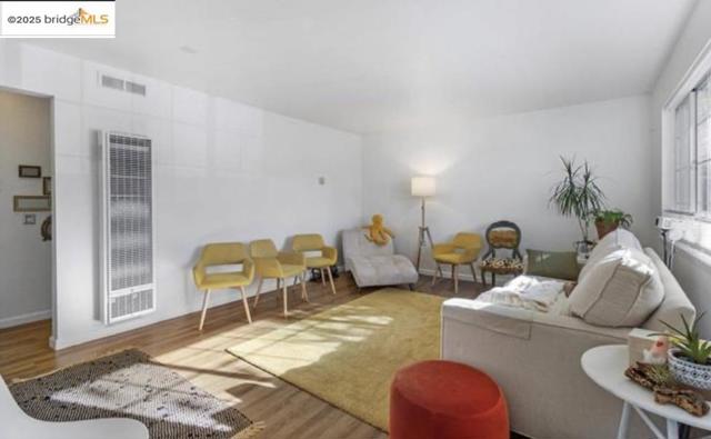 1298 63rd St, Emeryville CA: https://media.crmls.org/mediaz/fa8f57b2-4b65-429f-93af-be52e907084c.jpg
