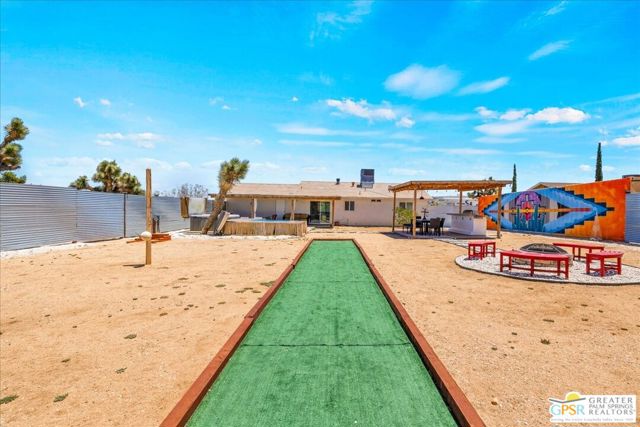 3662 Balsa Avenue, Yucca Valley CA: https://media.crmls.org/mediaz/fa8f6f18-9046-4a78-a7d8-3d0023778eb1.jpg