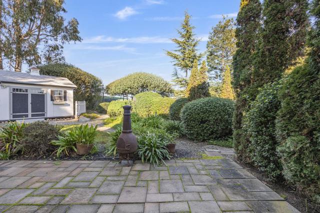 310 Via Vaquero Norte, San Juan Bautista CA: https://media.crmls.org/mediaz/fa90bb22-9c89-45df-83b1-ee96b07d7eda.jpg