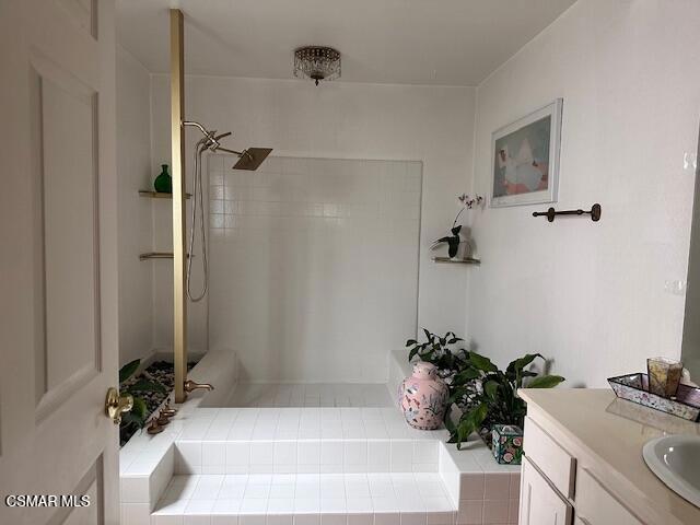1064 Finrod Court, Westlake Village CA: https://media.crmls.org/mediaz/fa90df3b-e7b2-4e69-8ff6-723283ba3b97.jpg