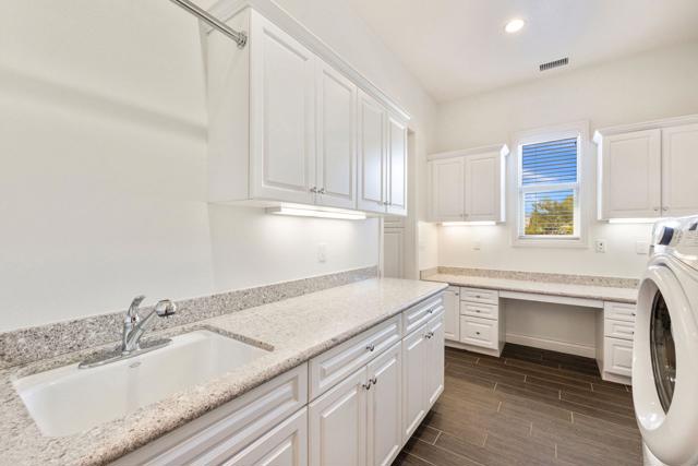 Image 30 of 69 For 82707 Woodcreek Court