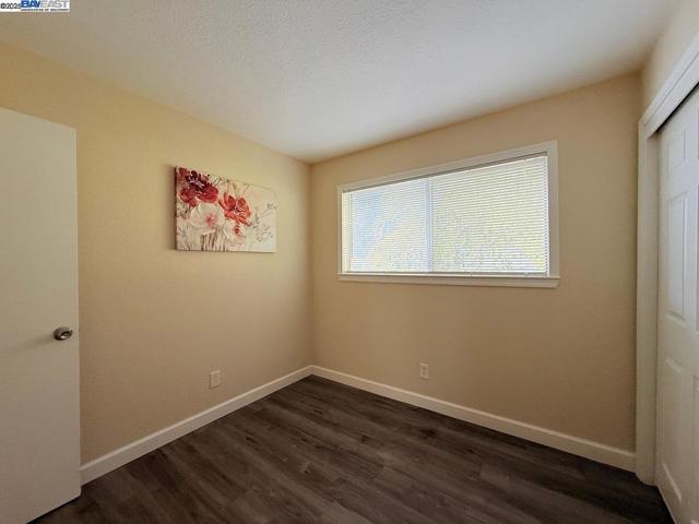 68 El Toro Ct, Fairfield CA: https://media.crmls.org/mediaz/fa92748c-abf2-4f2e-a1dd-5727edde4642.jpg