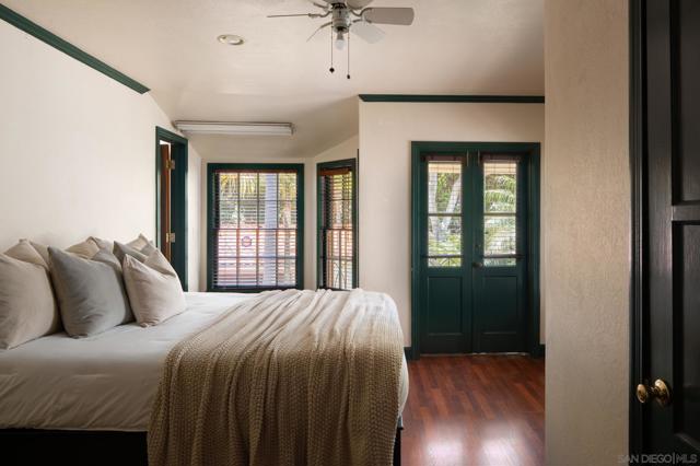 1010 Myrtle Way, San Diego CA: https://media.crmls.org/mediaz/fa93d277-8afc-44c4-b8e1-69790aa43a66.jpg
