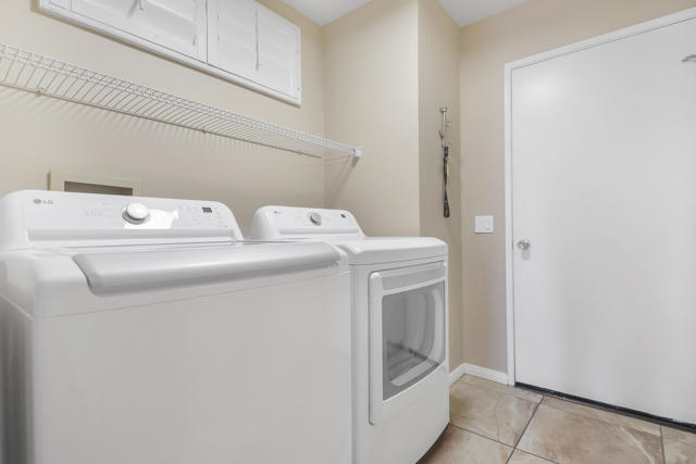 38019 Crocus Lane, Palm Desert CA: https://media.crmls.org/mediaz/fa93d4c9-de40-40b0-9eb2-cf3dbef3d0a5.jpg