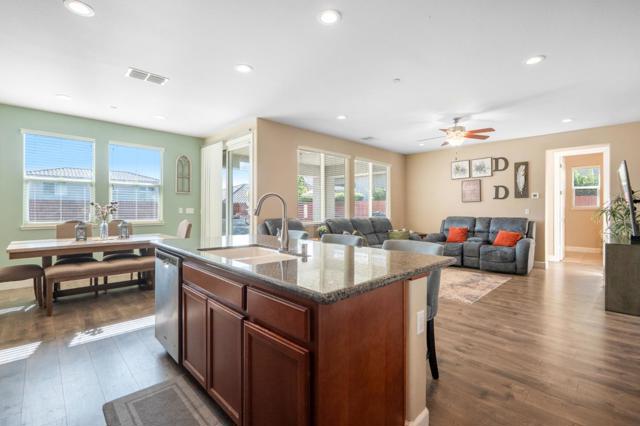1551 Lily Court, Hollister CA: https://media.crmls.org/mediaz/fa94c9a1-c985-4e49-9bce-839730430a17.jpg