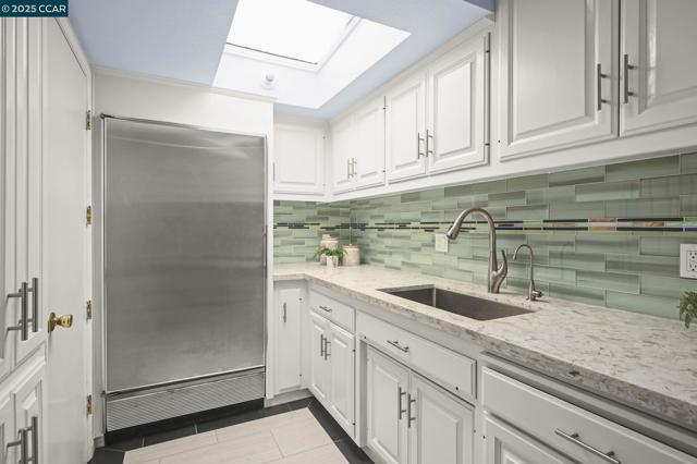 3698 De Rosa Ct, Concord CA: https://media.crmls.org/mediaz/fa9617e1-7c55-4307-81aa-405f0a679618.jpg