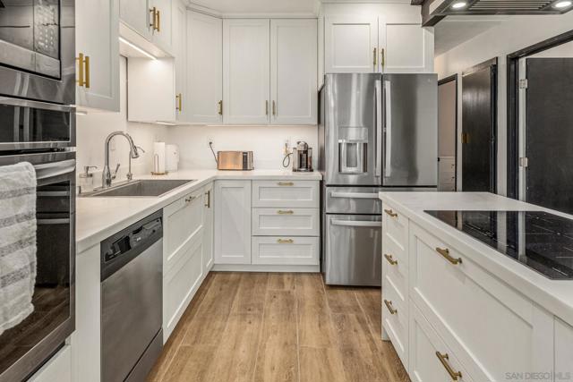 2327 Rosal Ln, Spring Valley CA: https://media.crmls.org/mediaz/fa965244-9bb2-46d8-bd4e-41ce308f8642.jpg