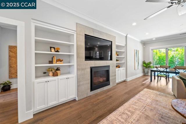 100 Alderwood Rd, Walnut Creek CA: https://media.crmls.org/mediaz/fa97b5af-22c4-4900-bcf3-baf5f73d8068.jpg
