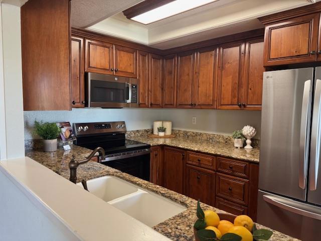 2307 Vista Del Mar, San Mateo CA: https://media.crmls.org/mediaz/fa97f9ca-43e6-4793-b268-eb87223626fc.jpg