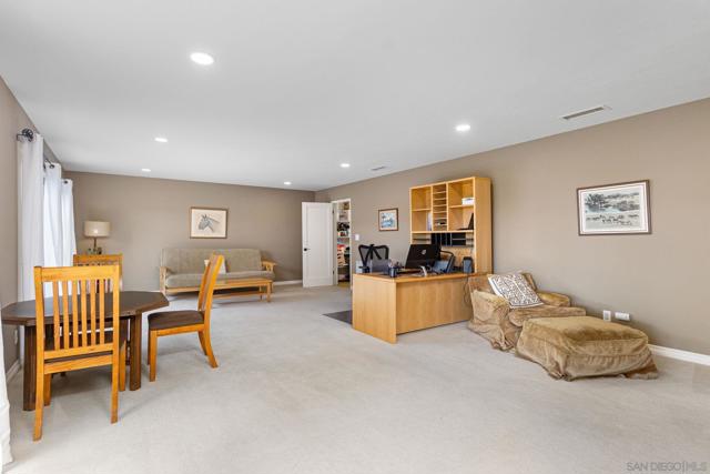 24 Via Alta Vis, Bonsall CA: https://media.crmls.org/mediaz/fa986d87-92f8-469a-ba7e-8baffff4dd7e.jpg