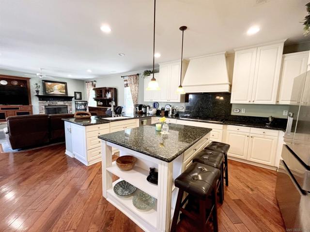 12470 Sundance Ave, San Diego CA: https://media.crmls.org/mediaz/fa990185-525f-413e-b174-1ac240aa96eb.jpg