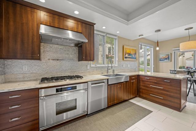 Detail Gallery Image 9 of 34 For 3358 Caminito Luna Nueva, Del Mar,  CA 92014 - 3 Beds | 2/1 Baths