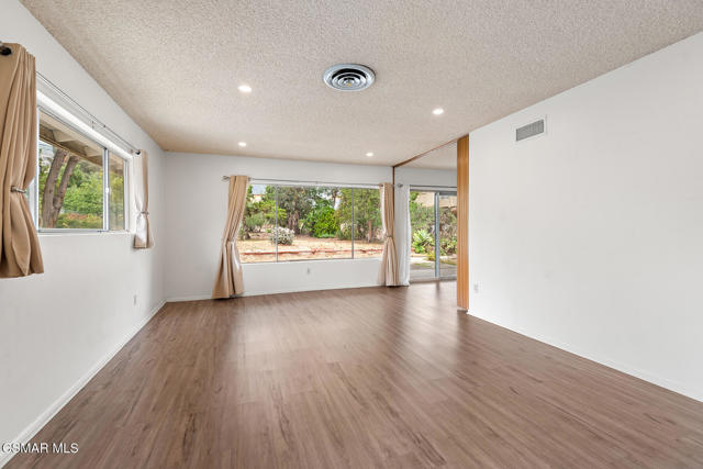 15546 Olden Street, Sylmar CA: https://media.crmls.org/mediaz/fa9979df-e9d7-477a-b7d6-1fd64aa13f5d.jpg