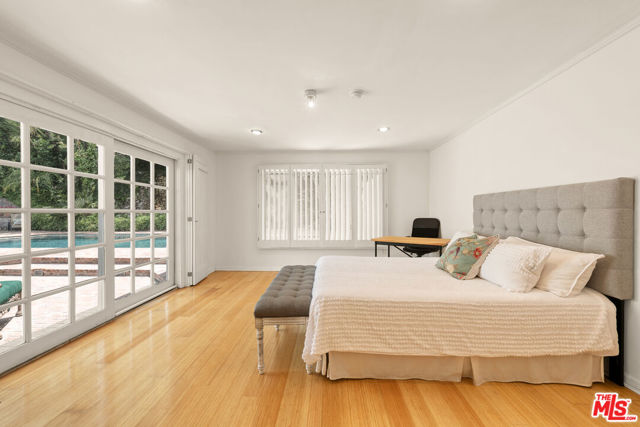 1148 COLDWATER CANYON Drive, Beverly Hills CA: https://media.crmls.org/mediaz/fa9a96f6-1011-43bd-a118-d9b160ba0bc8.jpg