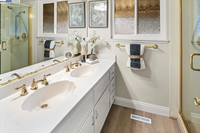25631 Paul Ct, Hayward CA: https://media.crmls.org/mediaz/fa9ad7c8-6fac-468a-a715-d1d8e1150e76.jpg