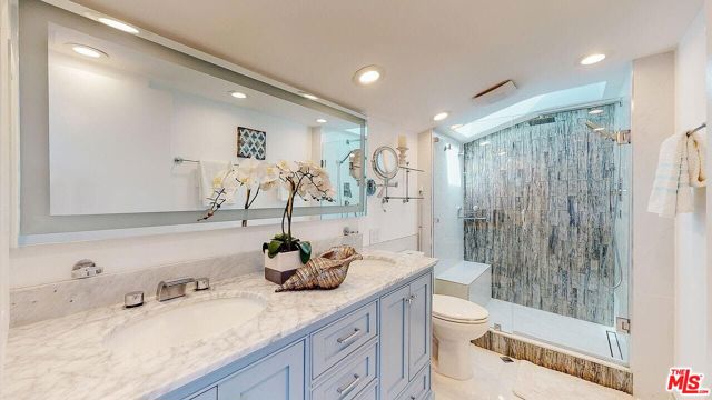 8212 Belford Avenue, Los Angeles CA: https://media.crmls.org/mediaz/fa9af998-523c-4554-b5ca-6695f9e27411.jpg