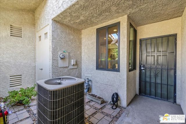 1254 E Andreas Road, Palm Springs CA: https://media.crmls.org/mediaz/fa9b0560-67b2-4d05-8b59-a344523447da.jpg