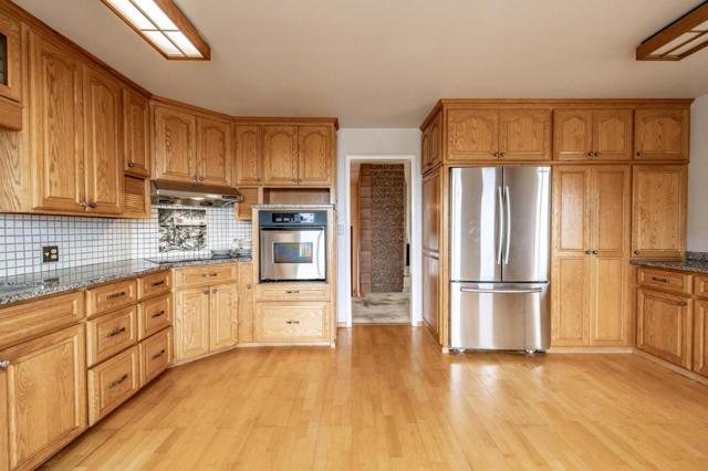 380 Hillside Road, San Juan Bautista CA: https://media.crmls.org/mediaz/fa9b99cf-f97a-4693-b79f-0ad8ec309cdc.jpg