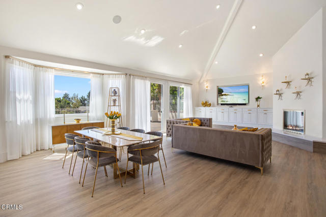 848 Greenridge Drive, La Canada Flintridge CA: https://media.crmls.org/mediaz/fa9c621d-ac4c-407c-bfd9-2dfe4b7534df.jpg