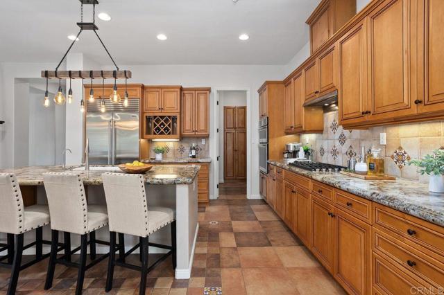 648 California Oak Drive, Vista CA: https://media.crmls.org/mediaz/fa9c81d0-45f7-4788-9494-d7455fef07b1.jpg