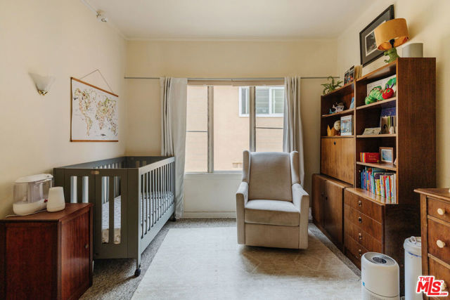 4426 Price Street, Los Angeles CA: https://media.crmls.org/mediaz/fa9cb5b5-1304-40f1-b99e-7c8003093dec.jpg