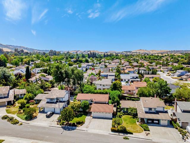 3012 Lake Estates Court, San Jose CA: https://media.crmls.org/mediaz/fa9e0570-28f5-4347-8a5f-513613c93590.jpg