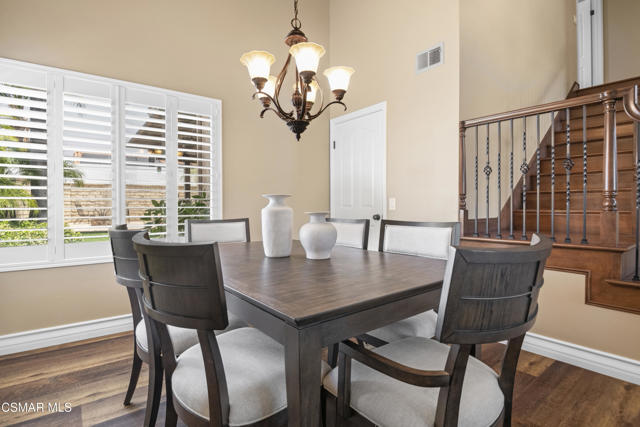 4016 Blairwood Drive, Moorpark CA: https://media.crmls.org/mediaz/fa9e67b9-b650-40a5-940e-c2325ddca9d6.jpg