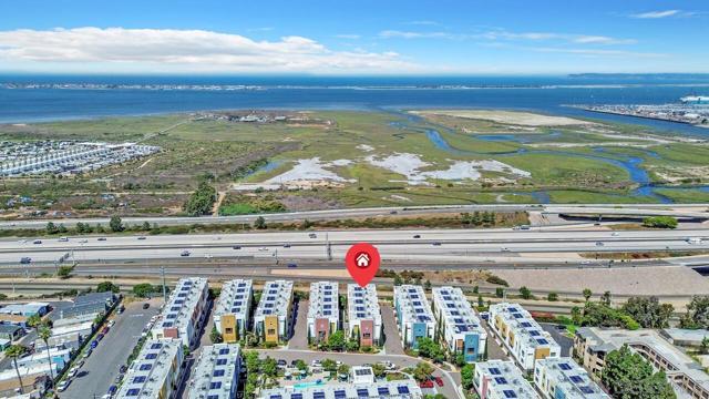 722 Anchor Ct, Chula Vista CA: https://media.crmls.org/mediaz/fa9fa8e2-8265-4f3c-aa83-3ff01854b567.jpg