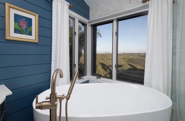 Detail Gallery Image 22 of 63 For 10737 Birch Bluff Ave, San Diego,  CA 92131 - 4 Beds | 3/1 Baths