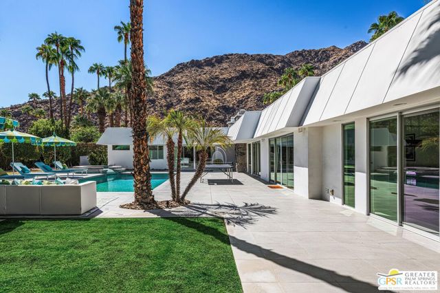 670 N Rose Avenue, Palm Springs, CA 92262