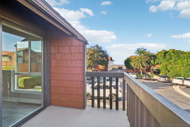 2422 Caminito Ocean Cv, Cardiff by the Sea CA: https://media.crmls.org/mediaz/faa10cf3-aca8-4844-bc73-b38206bb825d.jpg