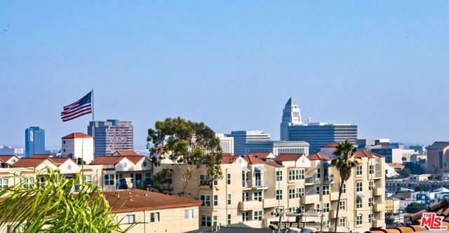 1007 Figueroa Terrace, Los Angeles CA: https://media.crmls.org/mediaz/faa15079-6202-4131-aedc-3e4aa72ead33.jpg