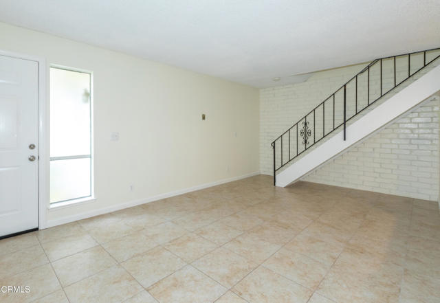 Detail Gallery Image 9 of 29 For 1231 Saratoga Ave, Ventura,  CA 93003 - 2 Beds | 1 Baths