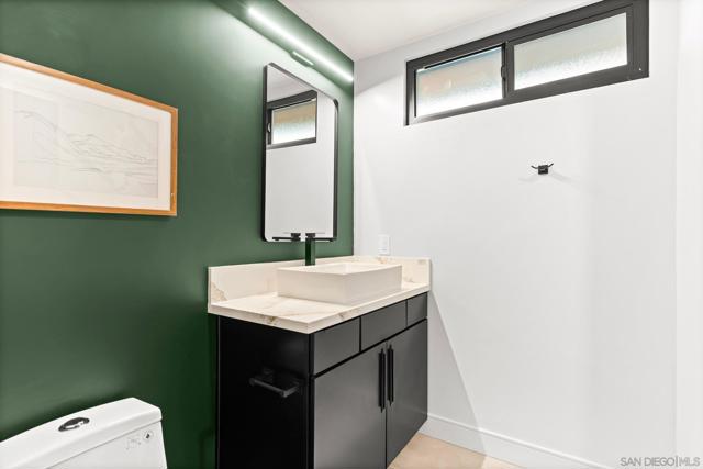 13334 Barbados Way, Del Mar CA: https://media.crmls.org/mediaz/faa192a1-dcfd-4ad9-8a32-2d98277c87b1.jpg