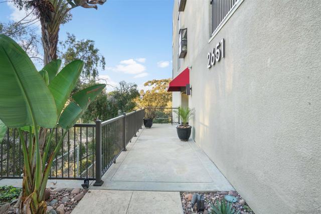 2651 Front St, San Diego, California 92103, 2 Bedrooms Bedrooms, ,2 BathroomsBathrooms,Condominium,For Sale,Front St,250019508SD