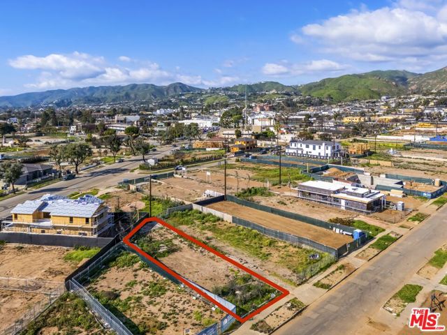 823 Galloway Street photo 2