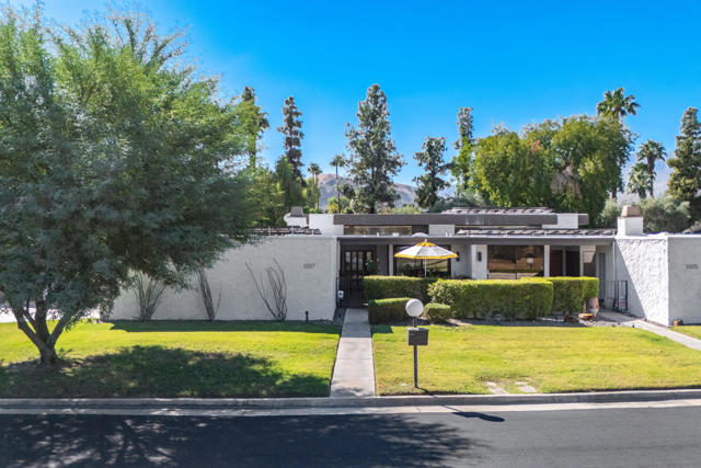 2327 Casitas Way, Palm Springs, CA 92264
