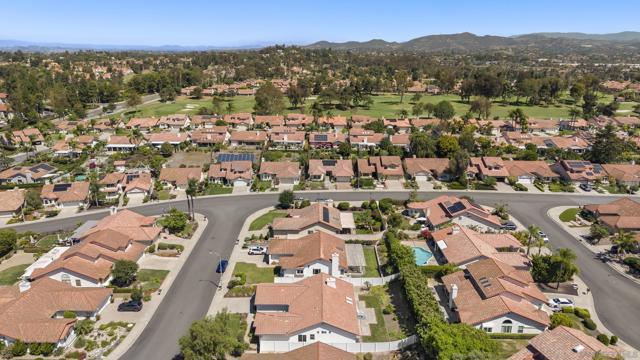 1458 Clark Court, Vista CA: https://media.crmls.org/mediaz/faa217fc-a5c4-49ab-ab20-487b51d0660b.jpg