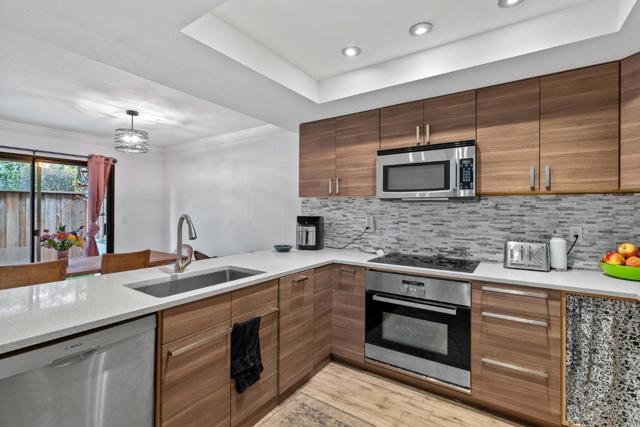 2906 Leotar Circle, Santa Cruz CA: https://media.crmls.org/mediaz/faa4753b-e931-47e7-9513-3b928b20bc79.jpg