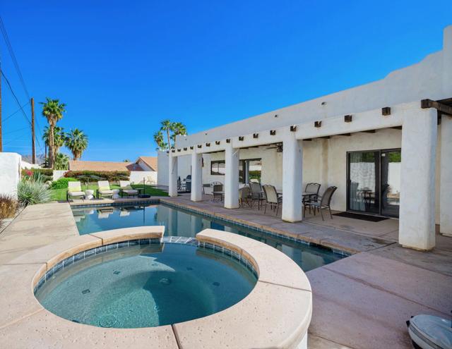 52685 Avenida Ramirez, La Quinta CA: https://media.crmls.org/mediaz/faa47f71-78a7-47b0-943e-7d26bd13a10e.jpg