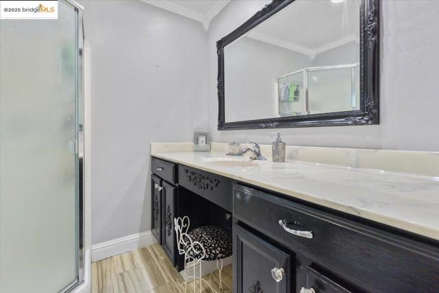 2362 Somerset Ave, Castro Valley CA: https://media.crmls.org/mediaz/faa4eb5c-40b0-4260-ad5e-3182fb17279a.jpg