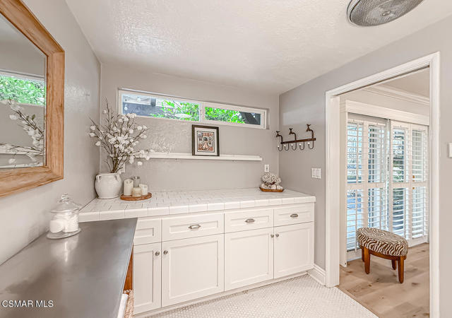 1888 El Monte Drive, Thousand Oaks CA: https://media.crmls.org/mediaz/faa54c50-b83e-465f-9e58-beeb9d84113d.jpg