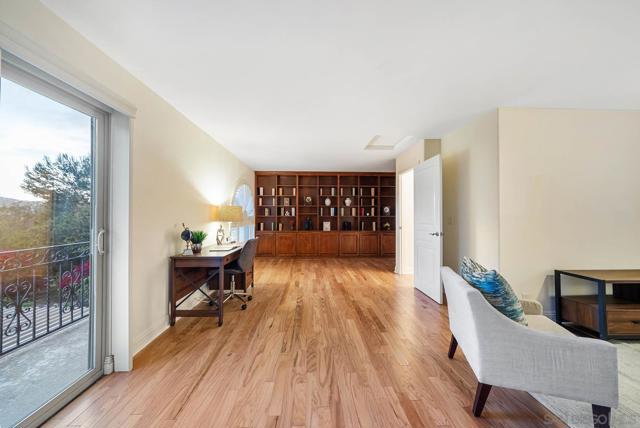 7102 Via Mariposa Norte, Bonsall CA: https://media.crmls.org/mediaz/faa57de2-923c-43dc-a84b-c2bdd27636ee.jpg