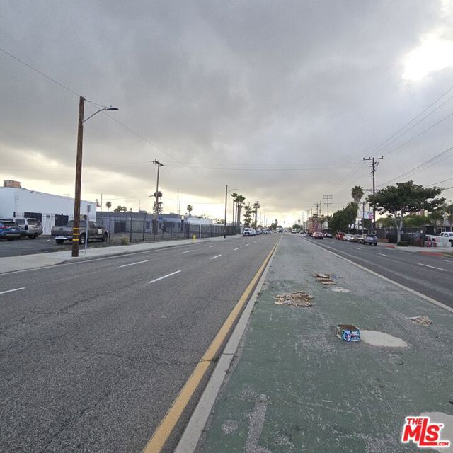 Image 12 of 22 For 455 Alondra Boulevard